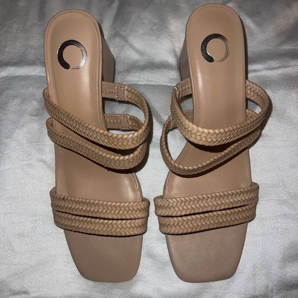 Elegant Tan Braided Strap Women's Sandals